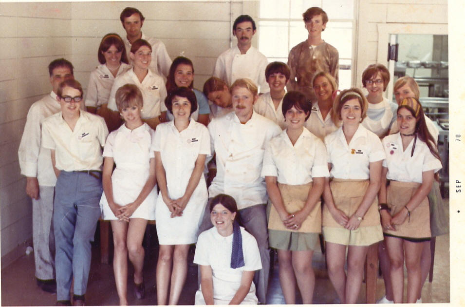 1970_-_Cafeteria_Employees_-_Cafeteria_1970_2.jpg